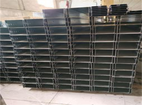定制大型建筑槽式電纜橋架